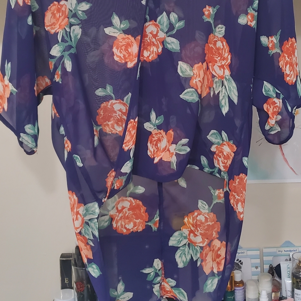 Blouse, Translucent. - Picture 2 of 4